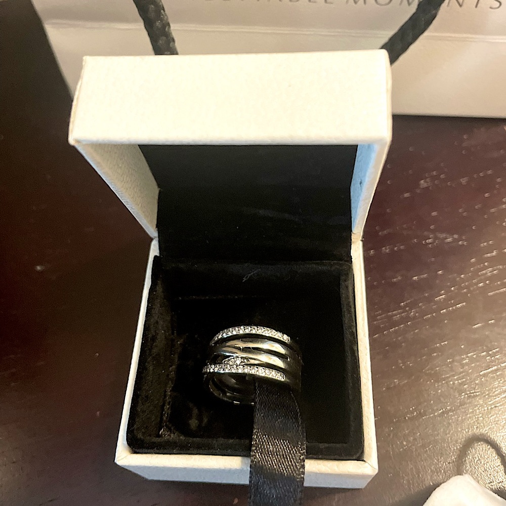 Pandora Ring